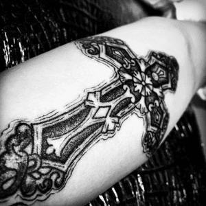 CrossInstagram : zero.tattooer..#cross #blacktattoo #blackwork #black #blackworker #f4f #like #daily #tattooart #t #dot #dots #ink #inked #zerotattooer