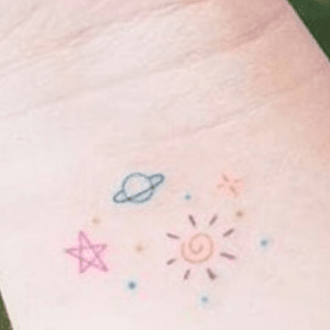 #wrist #space #tinytattoo #minitattoo #color #planet #star #sun #dots 