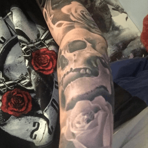 Slowing getting done! #sleeve #skull #rose #boyswithtattoos #gnr 