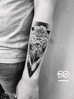 By RO. Robert Pavez • Fallen tear drop ➖ Studio Zoi tattoo Stockholm 🇸🇪 • 2018  • #engraving #dotwork #etching #dot #linework #geometric #ro #blackwork #blackworktattoo #blackandgrey #black #tattoo #fineline