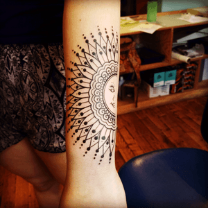 #sun #mandala #halfsun #arm #henna #tattoo 