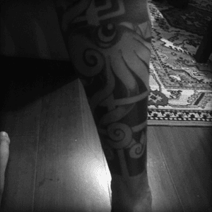 Part of my leg piece... Free handed maori, with an Octopus By Madam Tattoo - Vania Mendes #tattoodo #motorbikegarage #motorgirl #motolife #besttattoos 