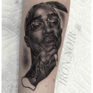 Makaveli the Don ✊🏾“Activate my hate, let it break, to the flame. Set trip, empty out my clip, never stop to aim”#killuminati 👁 #tupac #blackandgrey...Call/Email to book📲 303.773.3936📩 IRXN.NXIR@gmail.com