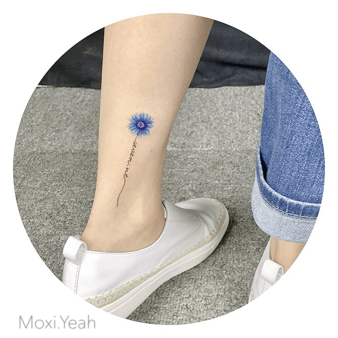 10 Reasons why are minimalist sunflower tattoos so fascinating