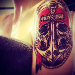 01.2015#pirate #piratetattoo #skull #anchor #red #color #sea 