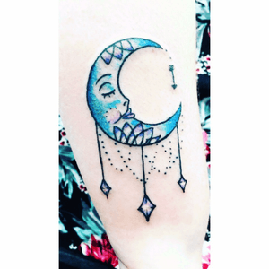 Moon tattoo i git in texas #moon #tattoo #cattattoo #texas #arrow #girly 
