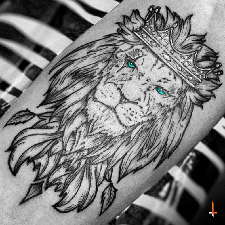 Lizards Skin Tattoos  A lion is known as king of jungle symbolizes  couragestrength protection and royalty Share if you like Artist Niloy  dasniloylizardsskintattoos  Address Studio 1 Opp South City mall