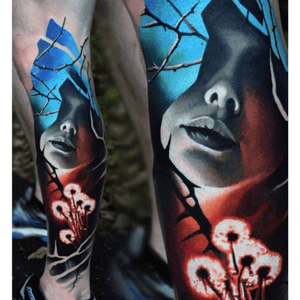 Beautiful! How do they get the flowers that color...??? #portait #sky #colorful #hyperrealism  #sleeve 