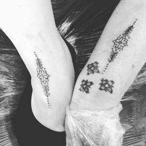 So a couple of weeks ago, i had a henna tattoo done and i loved it. Today i had it tattooed for real and mum got a matching one. ❤️ #linework #tattoo #henna #matchingtattoos  #foottattoo #wristtattoo #mandalatattoo #mandala #simple #dainty #ankletattoo 