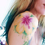 My shoulder tattoo #hibiscus #flowertattoo #watercolortatto #ashevilletattoos #colofultattoos 