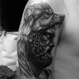 Half sleeve done by Oathe at GALLERY TWENTY ONE #god #wolf #greekgod #hercules #halfsleeve #blackandgrey #statue 