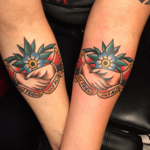 Matching friend tattoos. #jasonpaul #traditional 