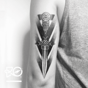 By RO. Robert Pavez • The Keys • Studio Seny Tattoo • Barcelona - Spain 2017  • #engraving #dotwork #etching #dot #linework #geometric #ro #blackwork #blackworktattoo #blackandgrey #black #tattoo #dagger #daggertattoo 