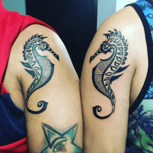 Polynesian-style seahorses!! Original design. A symbol of perseverance and commitment.#tattoo #polynesianstyle #seahorse #tribaltattoo #couplestattoo #commitment #loveislove #blacktattoo #legendrotary #ink #inklegacytattoo