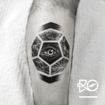 By RO. Robert Pavez • Dodecahedron Eye • Studio Nice Tattoo • Stockholm - Sweden 2017 • Please! Don't copy® • #engraving #dotwork #etching #dot #linework #geometric #ro #blackwork #blackworktattoo #blackandgrey #black #tattoo 