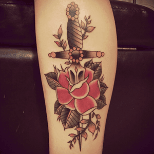 Traditional dagger & rose tattoo. #calftattoo #roseanddagger #daggertattoo #rosetattoo #traditionaltattoo 