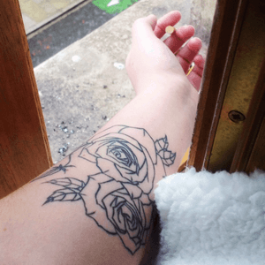 #roses #line #forearm #arms#tattoo