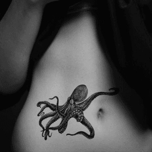 LOVE! #octopus #stomachtattoo #animal 