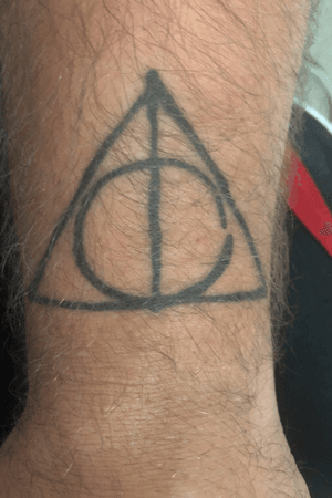 Harry potter deathly hallows tattoo #harryPotter #deathlyHallows #Potter #nerd #nerdy