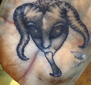 #tattoopractice  #blackandgrey  #alien #pigskin #dynamicink 