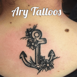 Tattoo de ancla ⚓️ Ary Tattoos
