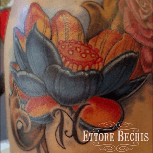 www.ettore-bechis.com #lotoflower #tattoo done with tubes and needles by @kingpintattoosupply #tattoomachine by @hatchback_irons #miamibeach #tattooartist #ink #inked #inkedup #tattooart #tattedup 