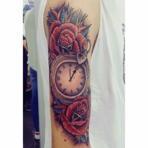 #neotraditional #neotraditionaltattoos #neotraditionaltattoo #rose #tattoo #quitox #quitoxtattoo #tradi #traditional 