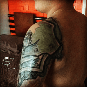 Tatuaje a un pana #armadura@armadura 