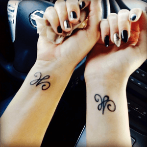 getting this tattoo in 6 months 😍😱 #motheranddaughter #symbol 