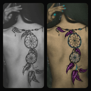 Im in love! #dreamcatcher #backtattoo #purple #color #feathers 