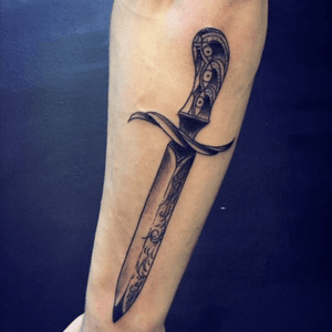 Dagger by Alecks Orka #dagger #forearm 
