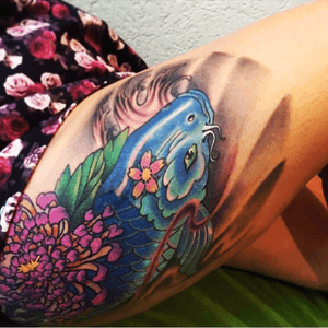 #tattoo #koitattoo #koifish #koifishtattoo #sakura #TattooGirl #japanestattoo 