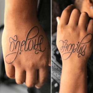 Tattoo Express!! #tattoo #amazingtattoos #beautifultattoo #letteringtattoo #lettering #onelove #family #onelovefamily #ink #inked #inktattoo #tatuaje #doblesentido #doblesense #smalltattoo #tattooexpress