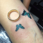 #supermini #minitattoo #tattoo #butterfly #Butterflies #tattoolife #ink #inklife #inked #cheyennehawkpen #eikondevice #smalltattoo #Tattoodo #ring #wristtattoo 
