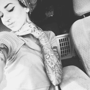 Who is she ?! #omg #beauty #TattooGirl #perfection #goal #tattoomodel 