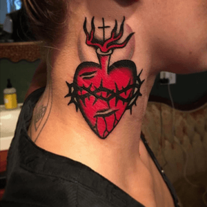 Sacred heart done by Dave Halsey @ Crying hearts in Cincinnati, Ohio. #traditional #davehalsey #sacredheart #traditionalsacredheart #heart 