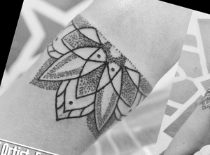 Mandala arm #mandalatattoo #armtattoos #dotworktattoo #inked #dot #ornamentaltattoo #tattooart #tattooartistmagazine 