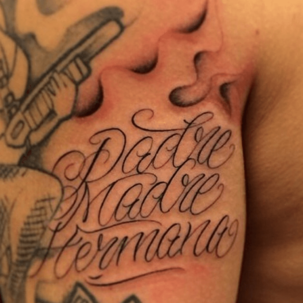 Tattoo uploaded by Leeroy Jones Tattoos • Some script to fill this gap..  #script #lettering #letras #finelines #padre #Madre #hermana #blackandgrey  • Tattoodo