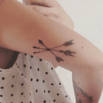 Different arrows, different direction but always connected. #siblingtattoo #siblinglove #arrows #arrowtattoo #SimpleAndBeautifulTattoo 