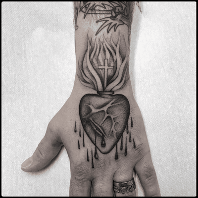 #totemica #tunguska #black #sacred #heart #blood #flames #tattoo #blackworkers #originalsintattooshop