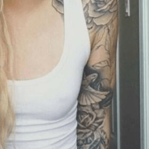 My boyfriend left for the airforce and im newly engadged and married and we dont have alot of extra money right now. Ive been wanting a sleeve for awhile now! #meganDreamtattoo i want a sleeve thats girly but has edge just like youuu!!! do my sleeve please 😫😍😍😍😍