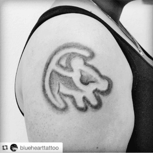 Simba tattoo by Blue heart tattoo 🦁🦁 #blackandgrey #lionking #simba 