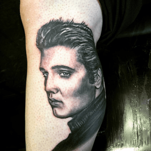 Realistic black and grey portrait of Elvis done by artist Silvia Zed at Shall Adore Tattoo. #Elvis #SilviaZed #ShallAdoreTattoo #blackandgrey #portrait #realistic 