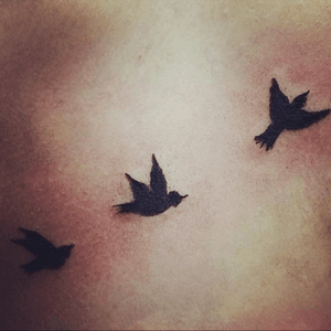 My first tattoo #birds #formyfamily #firsttattoo #andnotthelastone #tattoedgirl 