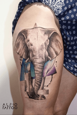 Design and tattoo by Alfio!!! #Elephant #Elefante #Sketh #argentinatattoo #tattoo #alfiotattoo #design #designtattoo #watercolor #watercolortattoo #sketchtattoo #santelmo #buenosaires #argentina #dotwork