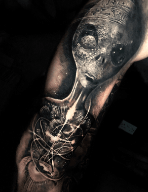 #Alien progress #tattoo #tattoos #tattooartist #BishopRotary #BishopBrigade #BlackandGreytattoo #QuantumInk #ImmortalAlliance #SullenClothing #SullenArtCollective #Sullen #SullenFamily #TogetherWeRise #ArronRaw #RawTattoo #TattooLand #InkedMag #Inksav#BlackandGraytattoo #tattoodoapp #tattoodo