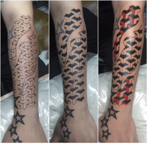Geometric on my arm tattooing by myself #dskttattoo #geometric #geometrictattoo 