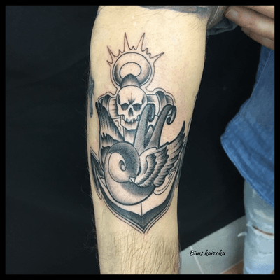 #bims #bimskaizoku #bimstattoo #paris #paname #paristattoo #tatouage #tatouages #anchor #ancre #hirondelle #marines #blackandgrey #bird #love #hate #instagood #instatattoo #tattoo #tattoos #tattooartist #tatt #tattooart #tattooedmen #tattoolover #tattoostyle #tattooist #tatted #tattoowork 