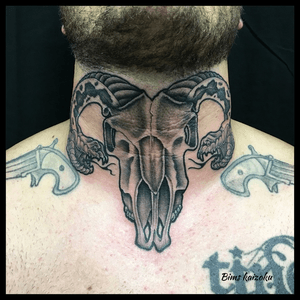 SATAN!!!!!! 😈😈 #bims #bimskaizoku #bimstattoo #paris #paristattoo #paname #tatouage #tatouages #blackandgrey #belier #serpent #snake #crane #skull #satan #shetan #tatts #tatted #tattrx #tattoo #tattoos #tattooed #tatto #tattooer #tattoodo #tattoostyle #tattoolifestyle #tattooartist #tatt 