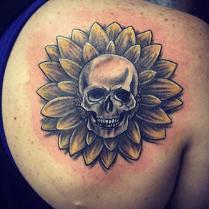 #skull #sunflower #formulainktattoo